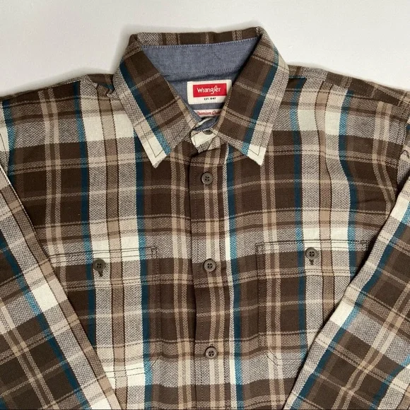 WRANGLER Relaxed Fit Heavyweight Button Down Shirt - Picture 3 of 10